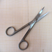 Ножницы остроконечные изогнутые c 2-мя острыми концами 14,5 см J-22-041